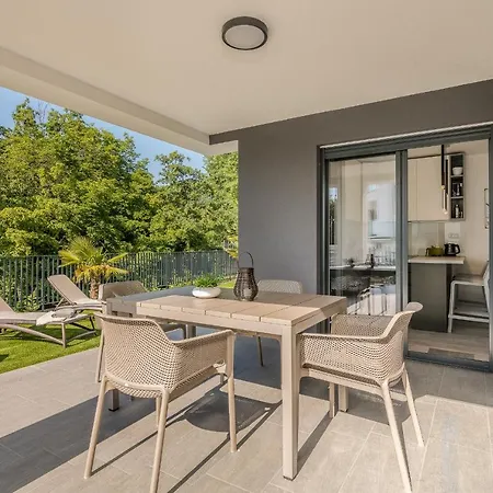 Manuela アパート