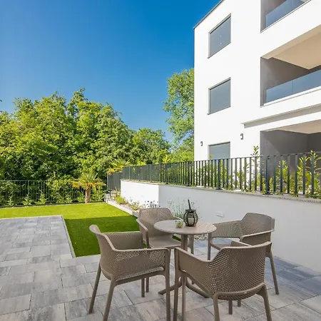 アパート Manuela