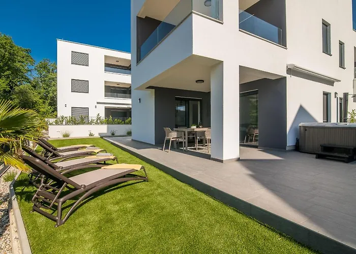 Manuela Lägenhet Njivice